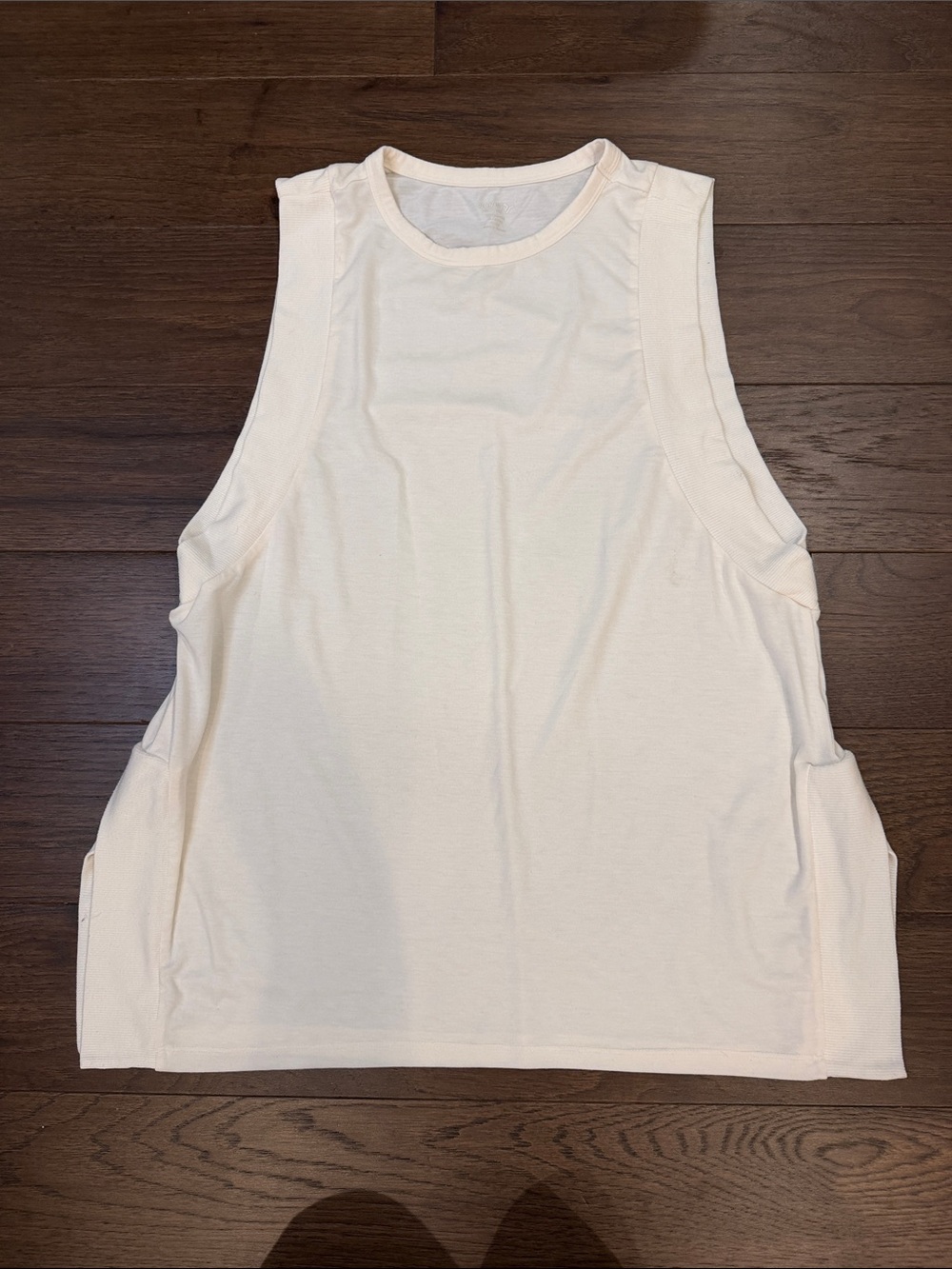 Old Navy UltraLite Sleeveless Tank - Side Slits in Cream Small Petite - C31-077